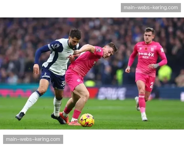 西甲战报:巴塞罗那客场1-0小胜赫塔菲,克里斯滕森头球制胜 西甲战报:巴塞罗那客场1-0小胜赫塔菲,克里斯滕森头球制胜