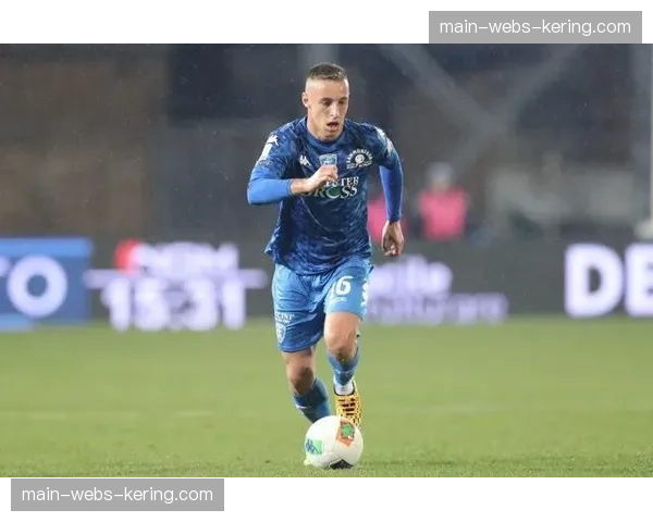 萨索洛宣布与中场核心弗拉泰西续约,俱乐部看重其在前场压迫中的核心作用 萨索洛宣布与中场核心弗拉泰西续约,俱乐部看重其在前场压迫中的核心作用